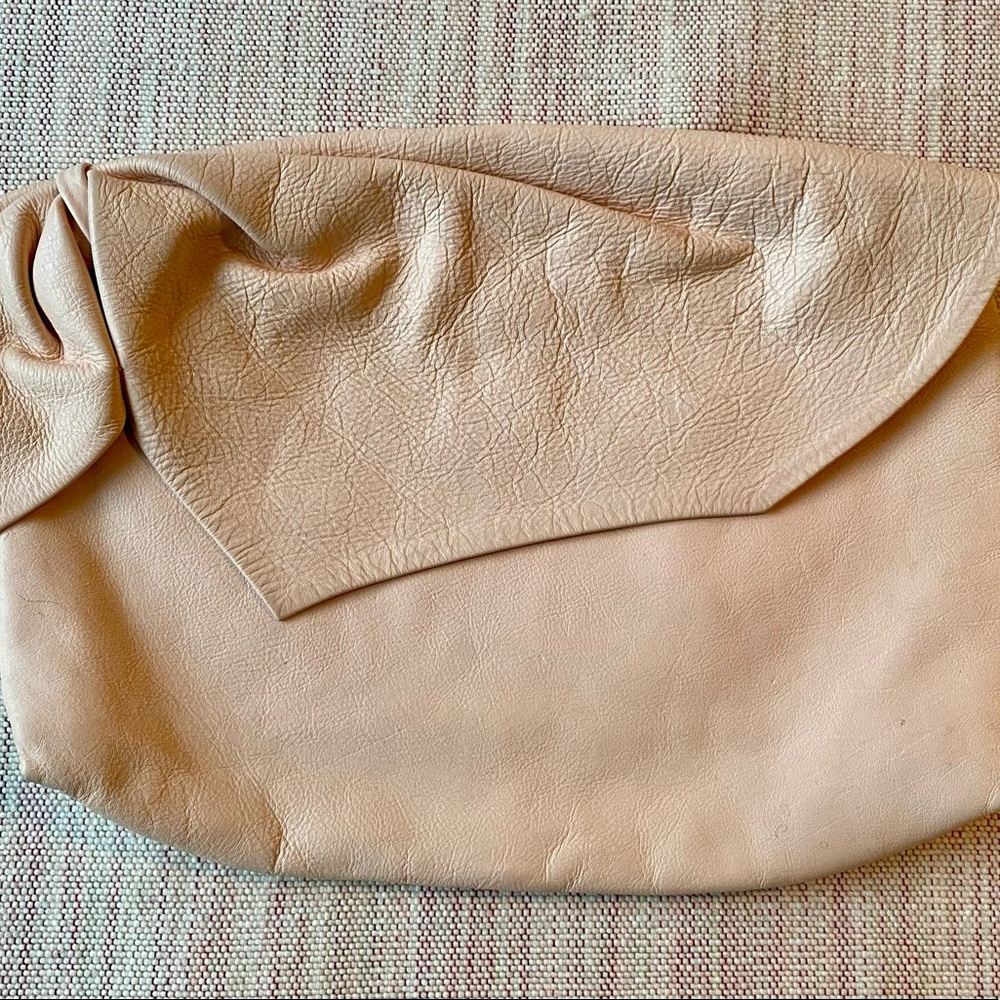 Clutch, peach leather from the 1980s